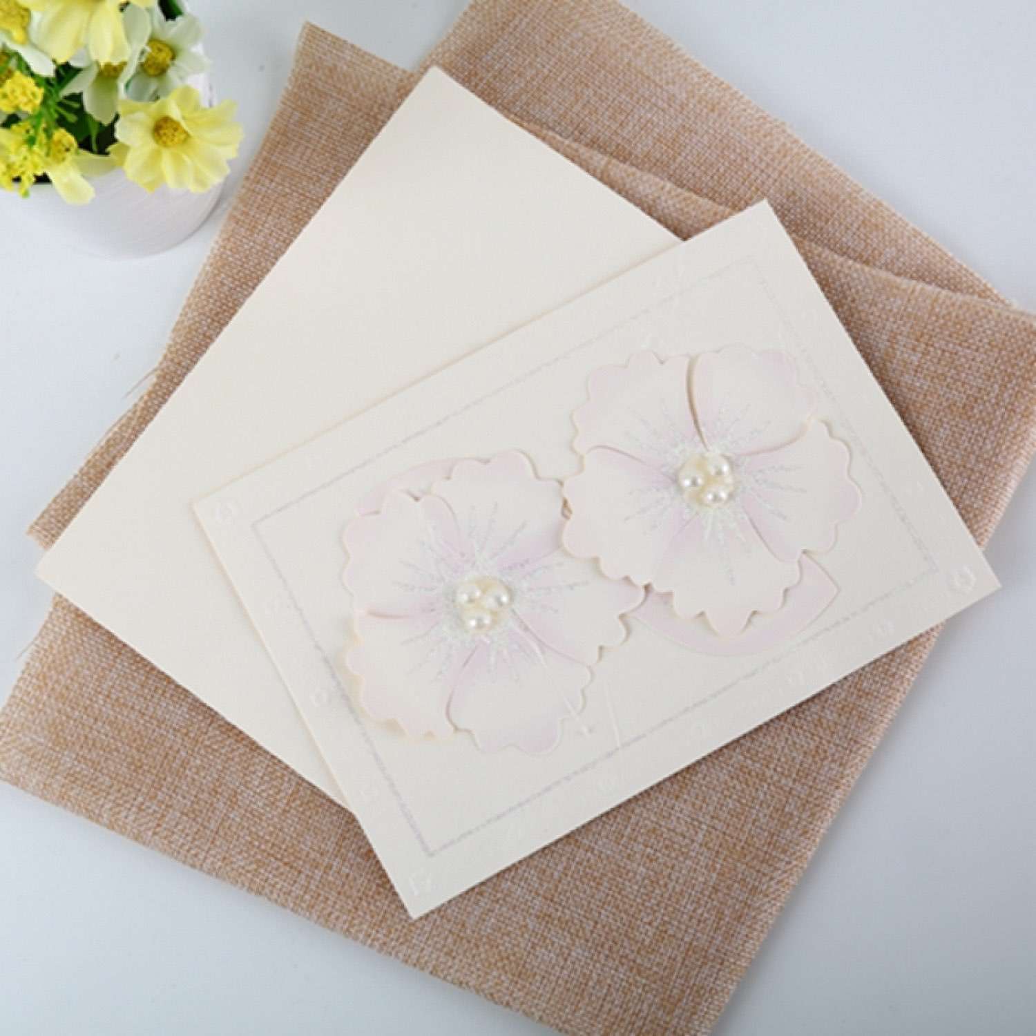 Beautiful Invitation Card Customized Flower Wedding Card with Hand Bag