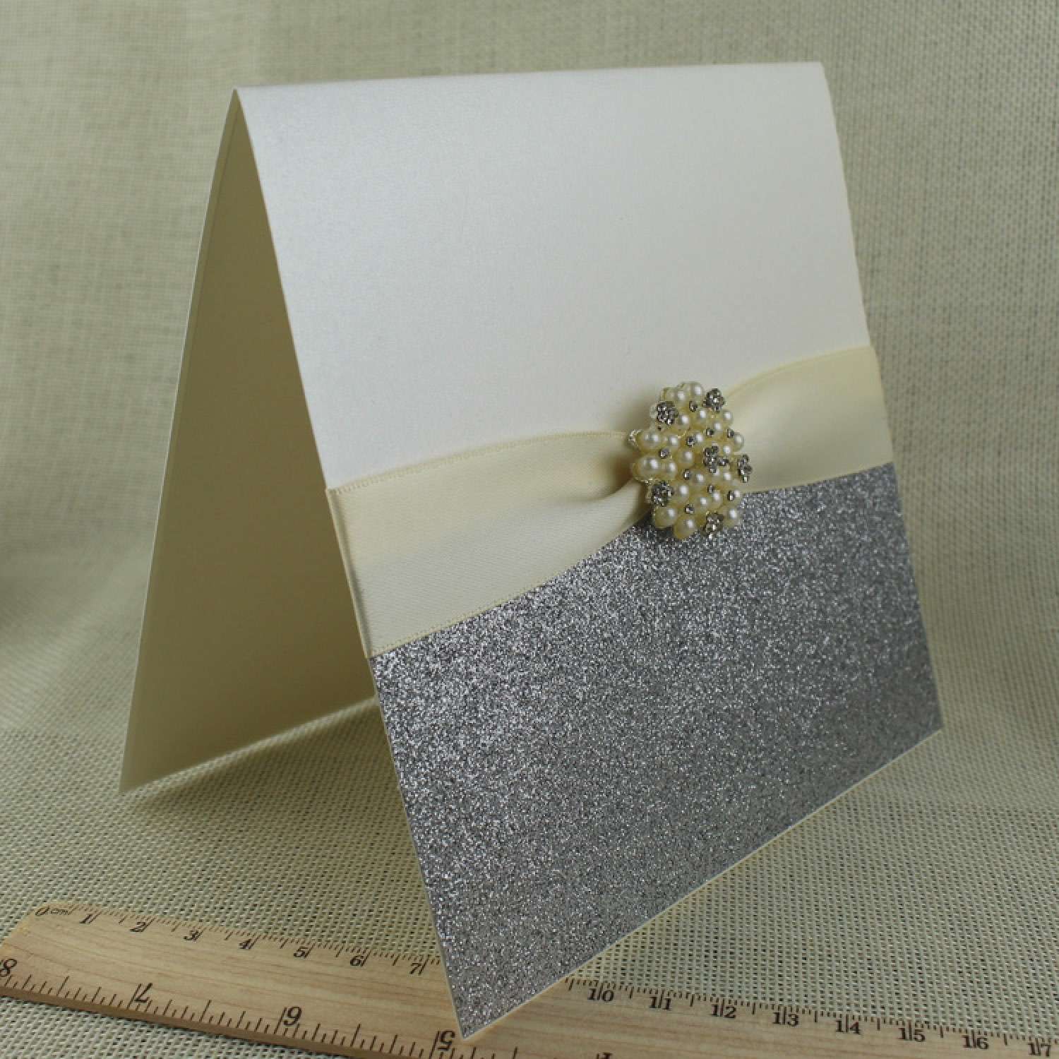 Glitter Invitation Card Greeting Card Customized Wedding Invitation with Buckle Decoration 