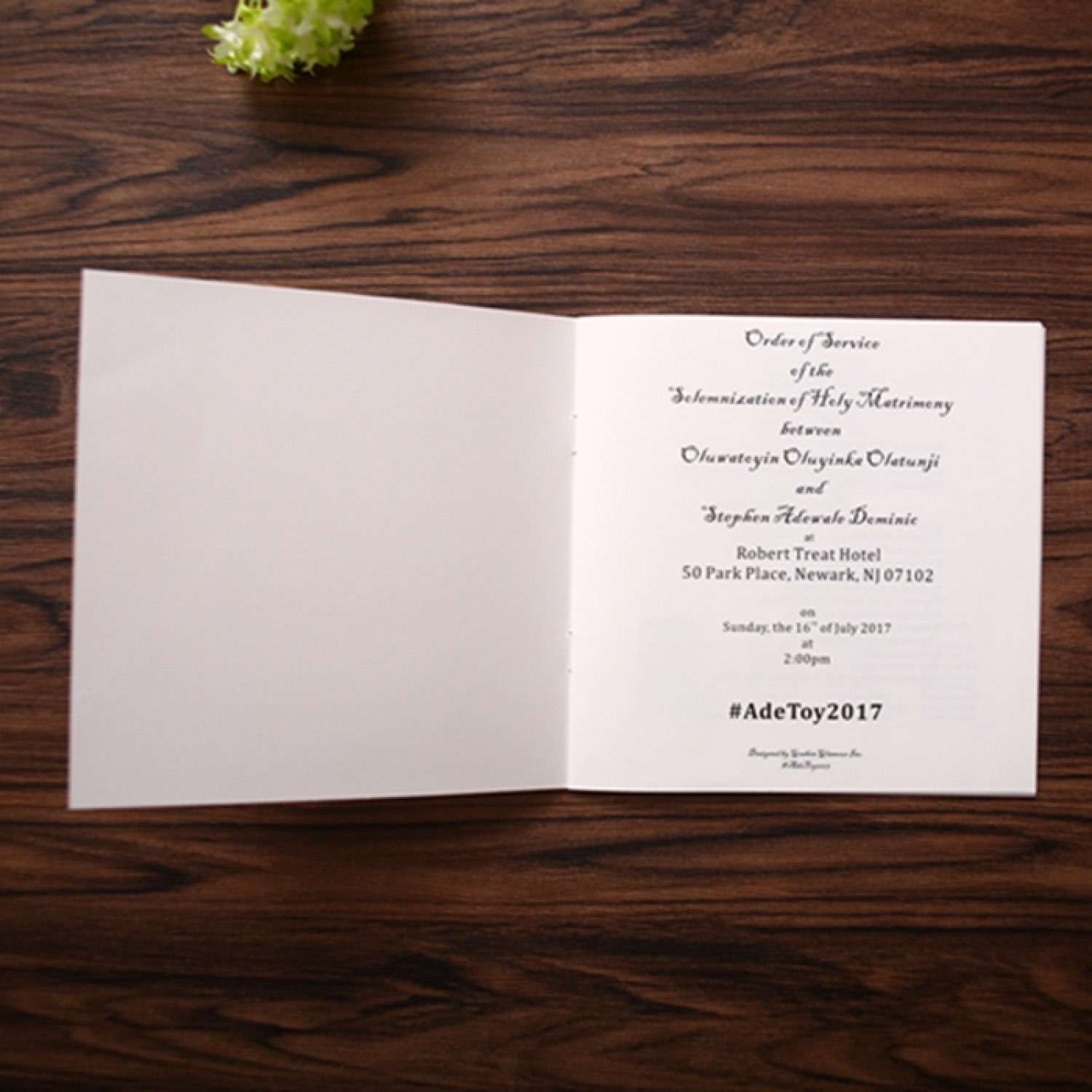 Wedding Invitation Book Customized Foil Printing Latest Invitation